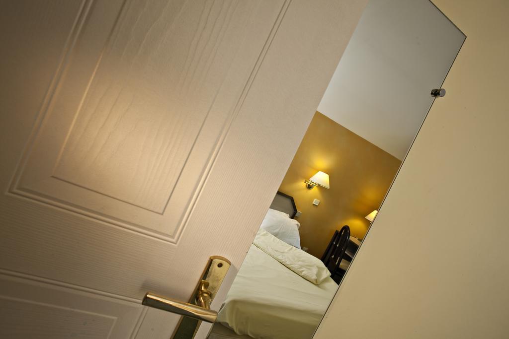 Hotel Athena Brides-les-Bains Εξωτερικό φωτογραφία